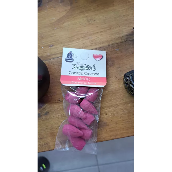 Conos aromáticos para cascadas